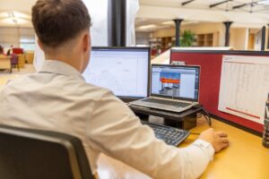 未経験からITエンジニアになるためのステップは？